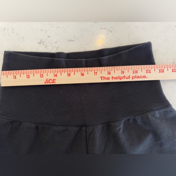 Loft Pull On Wide Leg Crop Pants Women’s Medium Petite Black Stretch - Picture 3 of 6